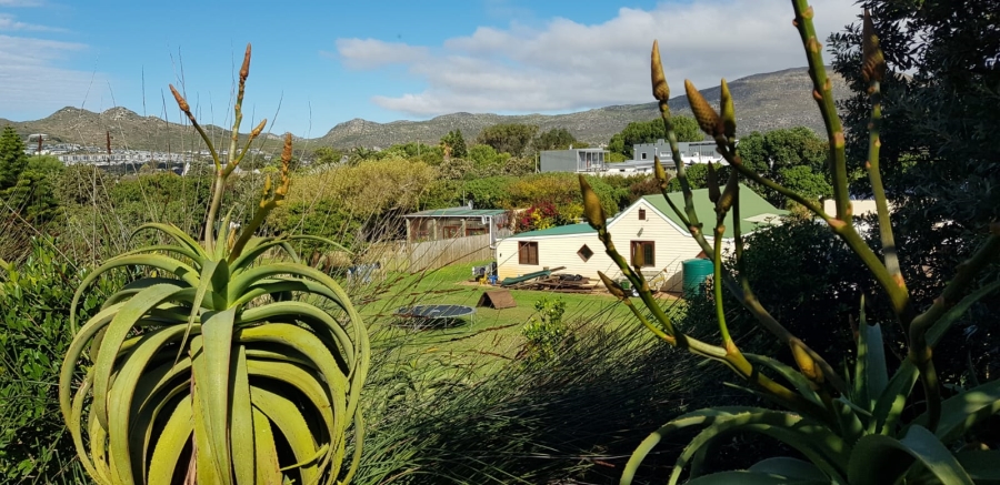 5 Bedroom Property for Sale in Crofters Valley Western Cape